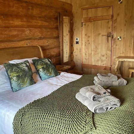 Rowan - Tedstone Log Cabins Бром'ярд Екстер'єр фото