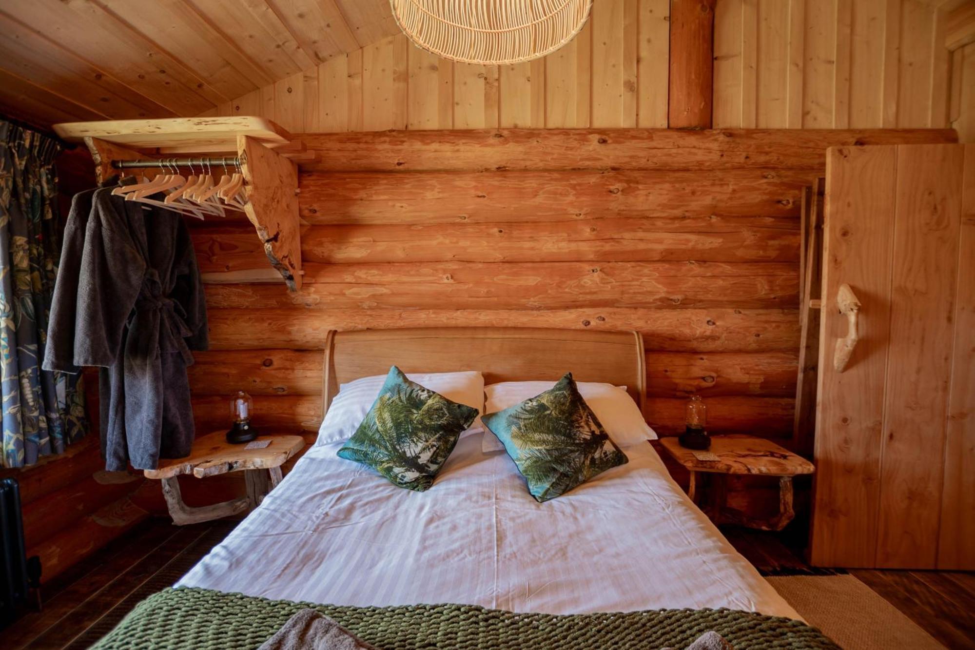 Rowan - Tedstone Log Cabins Бром'ярд Екстер'єр фото