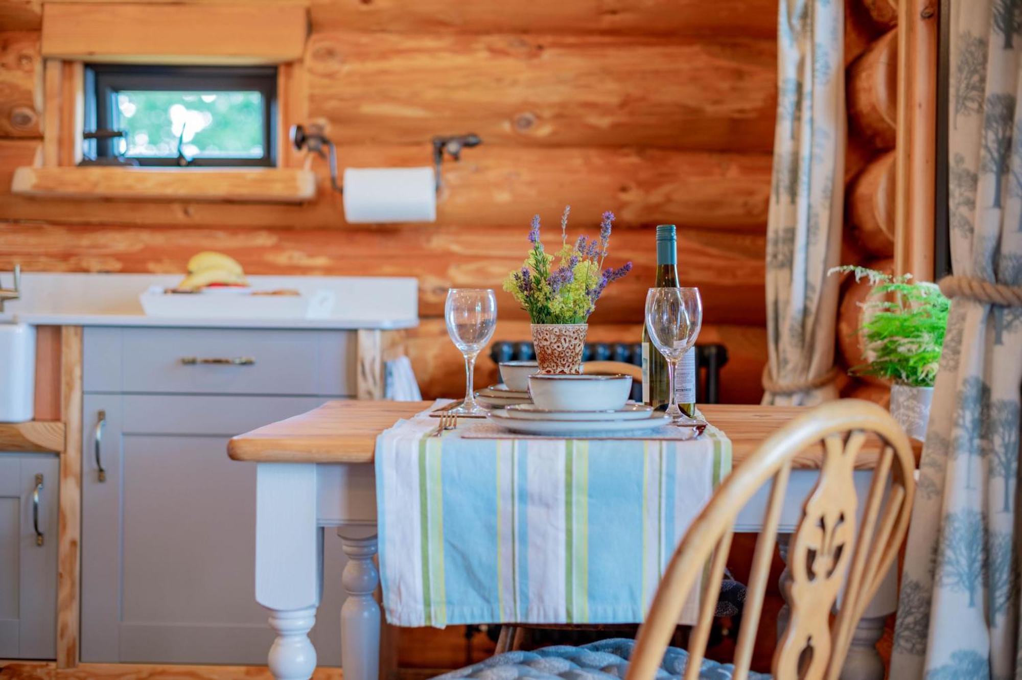 Rowan - Tedstone Log Cabins Бром'ярд Екстер'єр фото