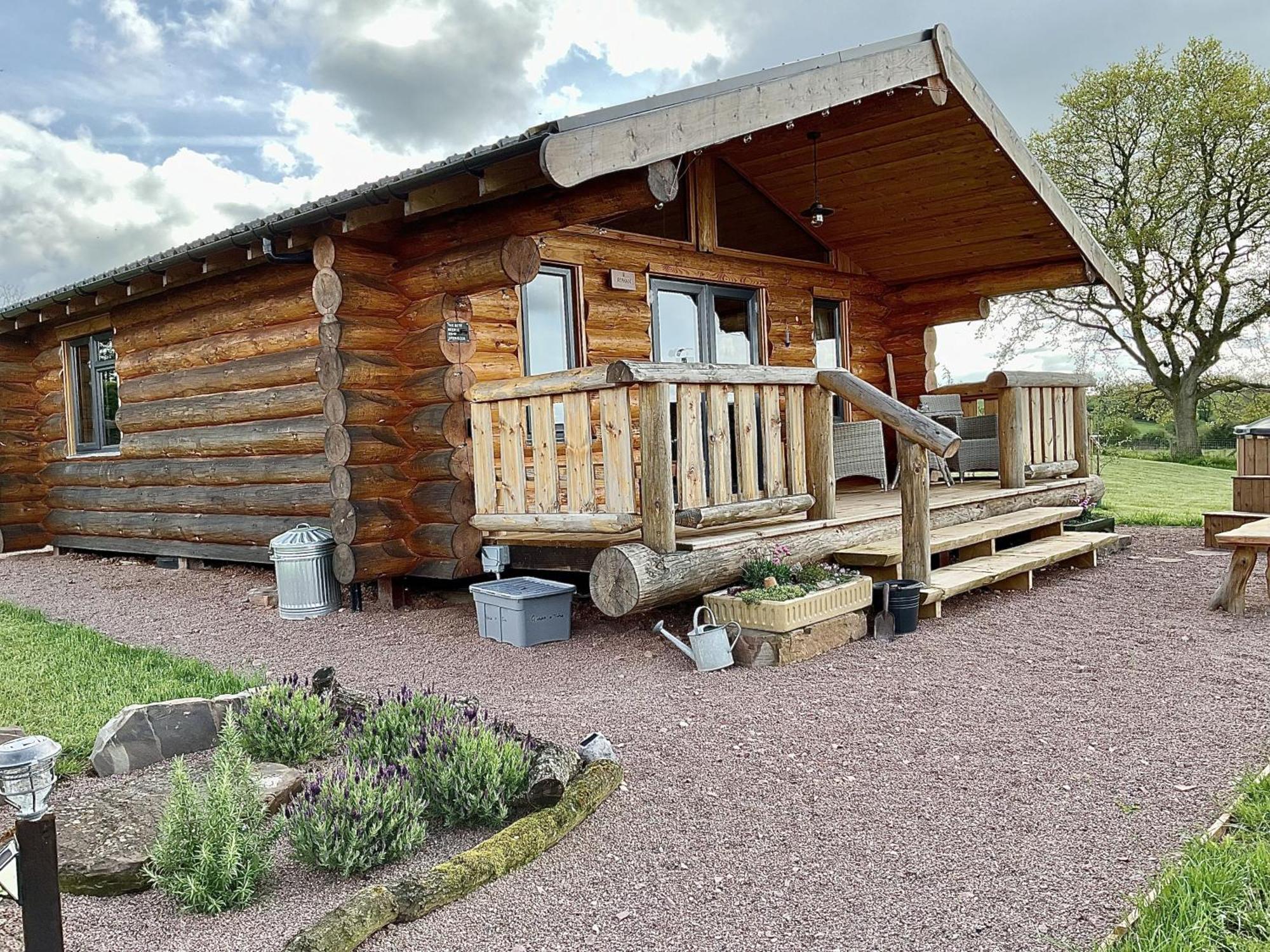 Rowan - Tedstone Log Cabins Бром'ярд Екстер'єр фото